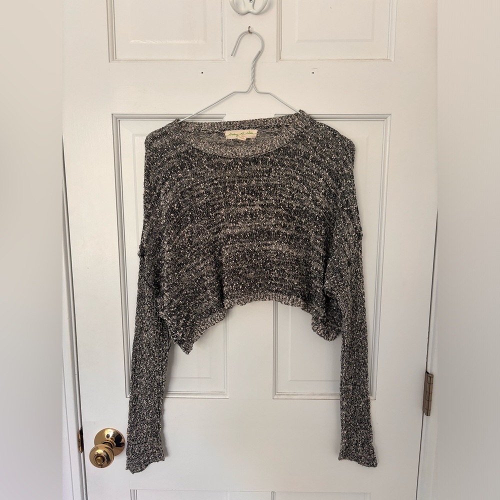 vintage XS cropped light knit sweater